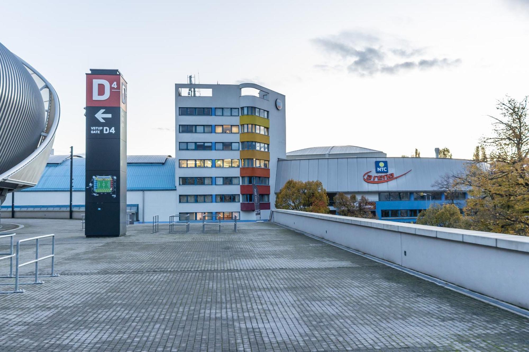 Nfs - Narodny Futbalovy Stadion - Apartman Bratislava Exterior photo